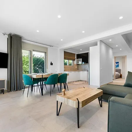 Vento * Agios Nikitas